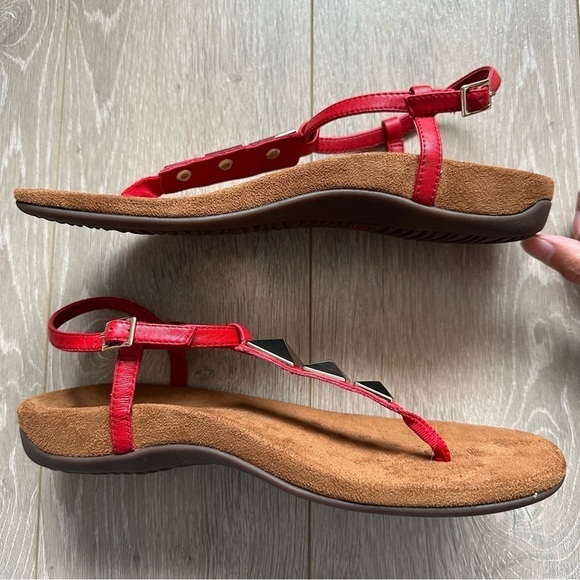 Vionic Sandals Shoes Rest Nala T-Strap Leather Adjustable Buckle Studded Red 9 - Picture 5 of 12